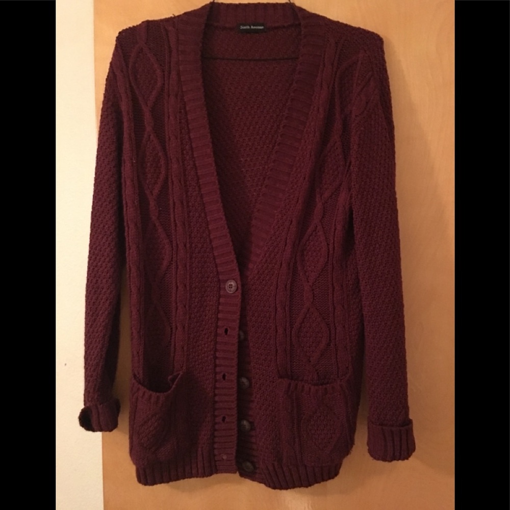 Knit cardigan. Size L/XL. Fits like M/L